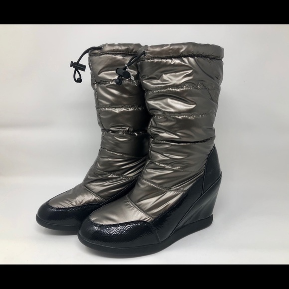 Sold! Silver Wedge Snow Boots by Cougar - Picture 7 of 8